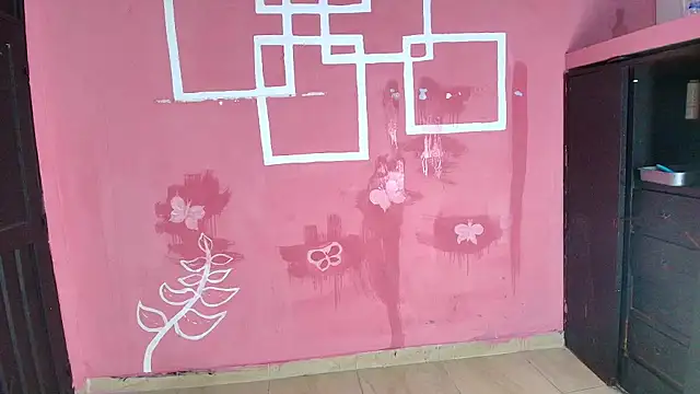 Snapshot of Esmesweet23 chatting on 14, 11, 2025 Esmesweet23 online show from 14, 11, 2025