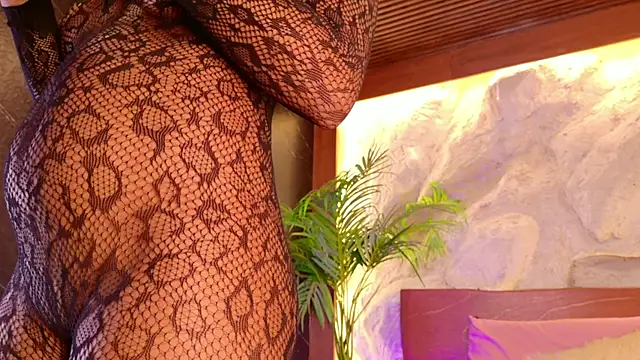 Snapshot of loana_vegas chatting on 22, 4, 2026 loana vegas online show from 22, 4, 2026