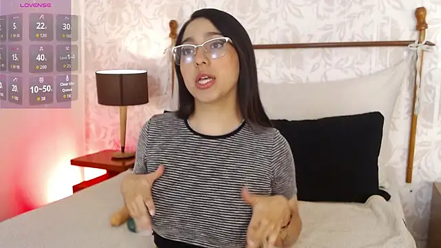 Snapshot of LexyBlaze_ chatting on 22, 11, 2025 LexyBlaze online show from 22, 11, 2025