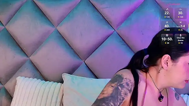 Snapshot of _giggy_2 chatting on 11, 11, 2025 giggy 2 online show from 11, 11, 2025