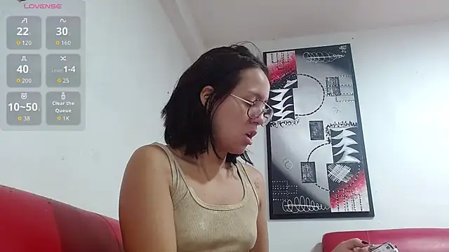 Snapshot of LunaaMorena chatting on 5, 5, 2026 LunaaMorena online show from 5, 5, 2026