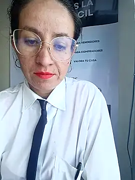 Snapshot of Valentina--1 chatting on 18, 12, 2025 Valentina--1 online show from 18, 12, 2025