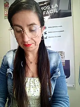 Snapshot of Valentina--1 chatting on 7, 2, 2026 Valentina--1 online show from 7, 2, 2026