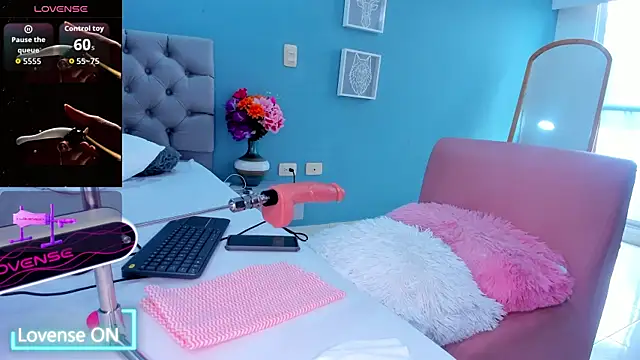 Snapshot of Luna_Raay chatting on 18, 1, 2026 Luna Raay online show from 18, 1, 2026