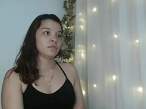 angelicahotparis18 online show from 24, 11, 2025