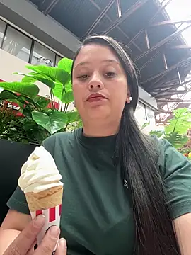 Snapshot of chanelketty chatting on 20, 11, 2025 chanelketty online show from 20, 11, 2025