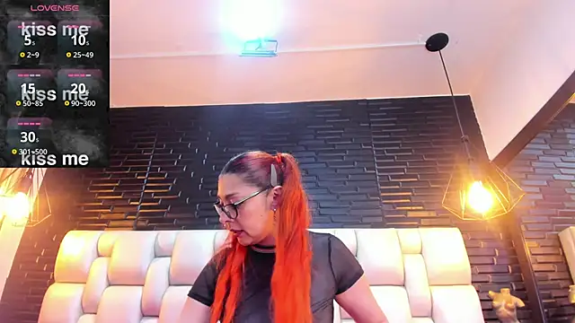 EmilyyRed online show from 14, 11, 2025