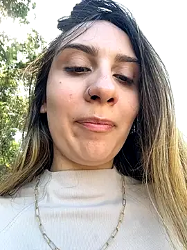 Snapshot of sarah_honey__ chatting on 7, 11, 2025 sarah honey online show from 7, 11, 2025