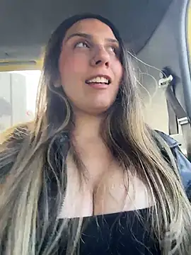 Snapshot of sarah_honey__ chatting on 8, 11, 2025 sarah honey online show from 8, 11, 2025