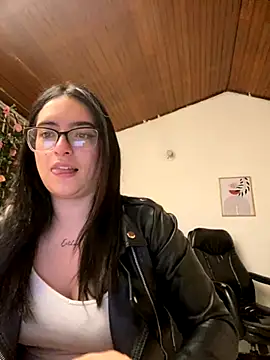 Snapshot of Kloe_Novoa chatting on 4, 11, 2025 Kloe Novoa online show from 4, 11, 2025