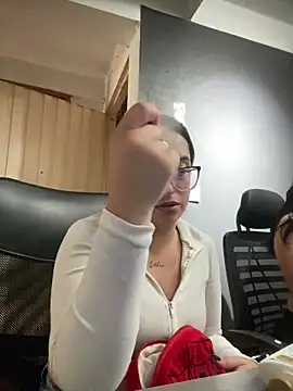 Kloe Novoa online show from 14, 2, 2026