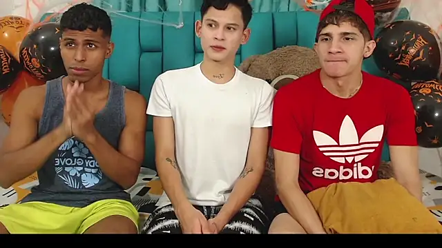 Snapshot of Hot_Boys_Latinos_X chatting on 28, 10, 2025 Hot Boys Latinos X online show from 28, 10, 2025