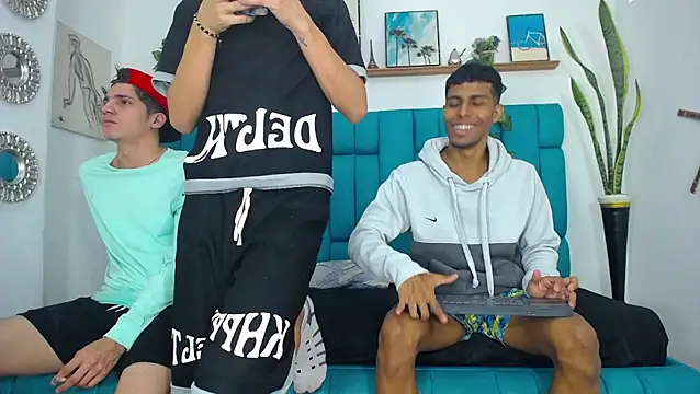 Snapshot of Hot_Boys_Latinos_X chatting on 8, 11, 2025 Hot Boys Latinos X online show from 8, 11, 2025