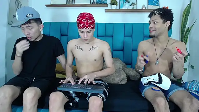 Hot Boys Latinos X online show from 16, 4, 2026