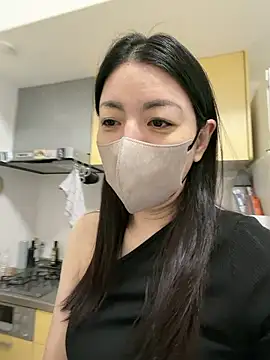 akimix xoxo online show from 22, 4, 2026