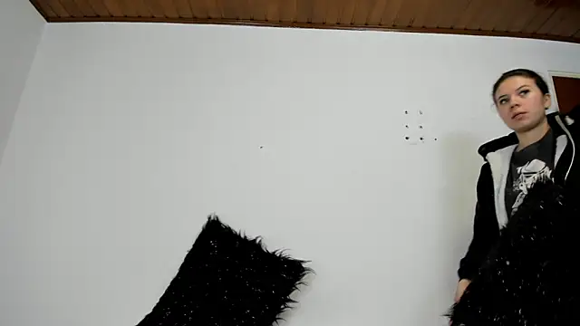 Snapshot of Vanessa_Martinz chatting on 7, 11, 2025 Vanessa Martinz online show from 7, 11, 2025