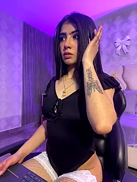 MAIILY TAY online show from 4, 12, 2025