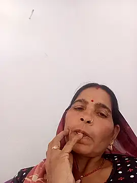 Snapshot of Indiangueen chatting on 13, 11, 2025 Indiangueen online show from 13, 11, 2025