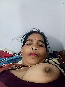 Snapshot of Indiangueen chatting on 26, 11, 2025 Indiangueen online show from 26, 11, 2025
