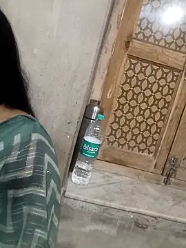 Snapshot of Best_couple2001 chatting on 16, 12, 2025 Best couple2001 online show from 16, 12, 2025