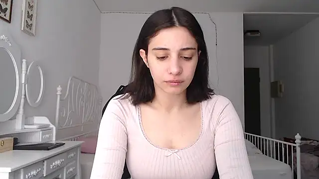 bellefleurrr online show from 29, 3, 2026