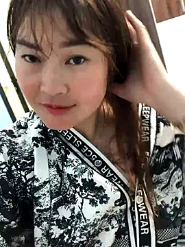 bombom1x online show from 4, 11, 2025