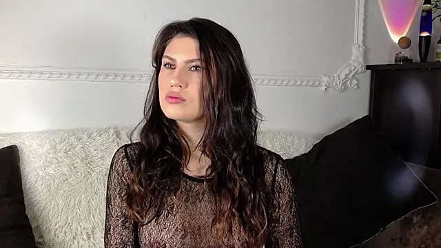 Snapshot of Reirii chatting on 6, 11, 2025 Reirii online show from 6, 11, 2025