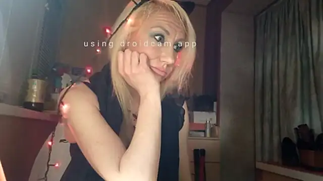 LilaniLoverx online show from 14, 4, 2026