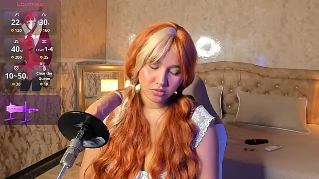 Snapshot of WhitneySweet chatting on 4, 11, 2025 WhitneySweet online show from 4, 11, 2025