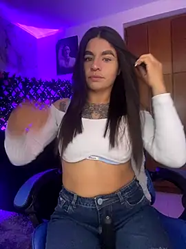 Snapshot of Megan_ec chatting on 27, 10, 2025 Megan ec online show from 27, 10, 2025