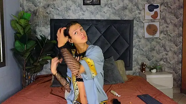 Snapshot of Indi_rave chatting on 19, 11, 2025 Indi rave online show from 19, 11, 2025