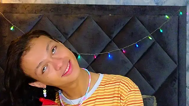 Snapshot of Indi_rave chatting on 26, 11, 2025 Indi rave online show from 26, 11, 2025