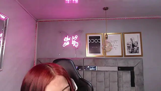 Snapshot of Cute_Martina_v chatting on 15, 12, 2025 Cute Martina v online show from 15, 12, 2025