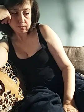 Snapshot of MaryKiki5619 chatting on 27, 11, 2025 MaryKiki5619 online show from 27, 11, 2025