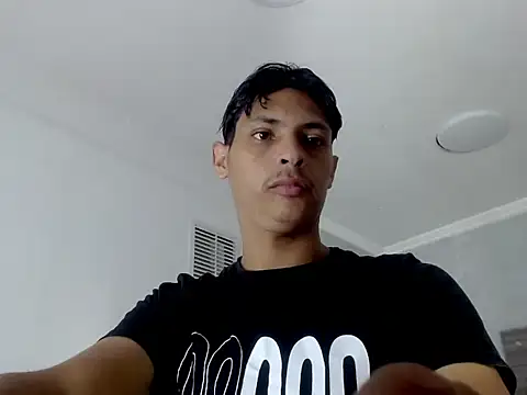 Snapshot of wiltom_ chatting on 14, 11, 2025 wiltom online show from 14, 11, 2025