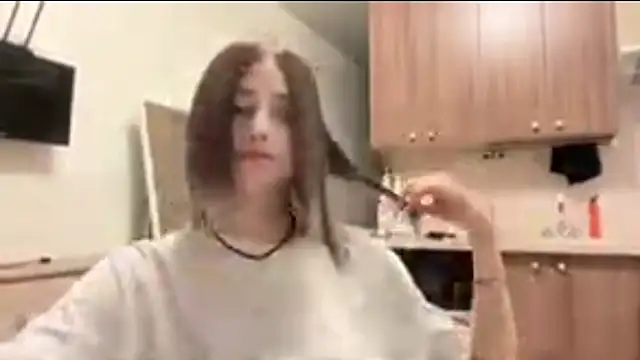 Snapshot of AidaGloshen chatting on 27, 10, 2025 AidaGloshen online show from 27, 10, 2025