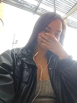 Snapshot of sophie-06 chatting on 24, 11, 2025 sophie-06 online show from 24, 11, 2025