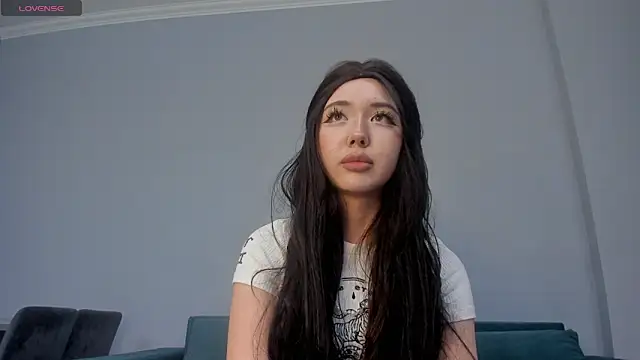 Snapshot of sweetmikasa chatting on 28, 11, 2025 sweetmikasa online show from 28, 11, 2025