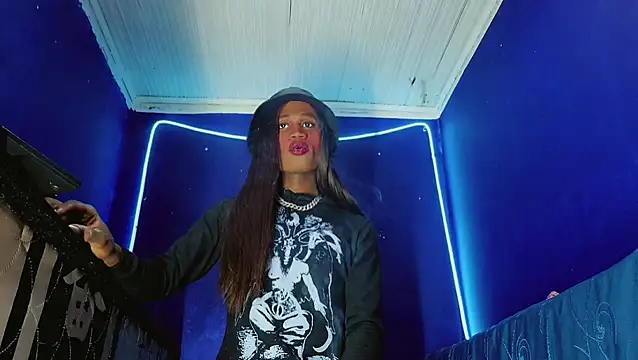 Snapshot of Kloe_cardashan chatting on 3, 11, 2025 Kloe cardashan online show from 3, 11, 2025