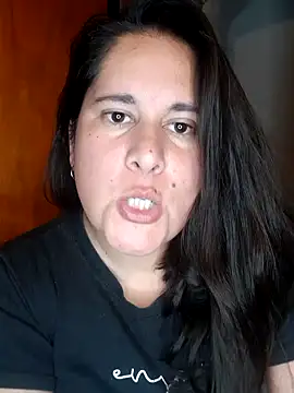 Snapshot of Clara_Arg chatting on 13, 11, 2025 Clara Arg online show from 13, 11, 2025