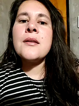 Snapshot of Clara_Arg chatting on 22, 11, 2025 Clara Arg online show from 22, 11, 2025