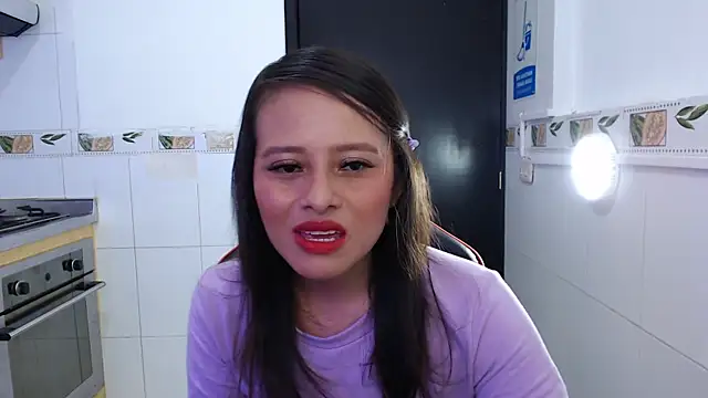 Snapshot of karla_al chatting on 10, 11, 2025 karla al online show from 10, 11, 2025