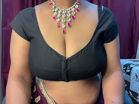 Snapshot of Ritika_janu chatting on 27, 4, 2026 Ritika janu online show from 27, 4, 2026