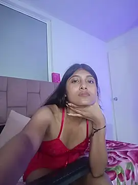 YeseniaRodriguez3 online show from 25, 5, 2026