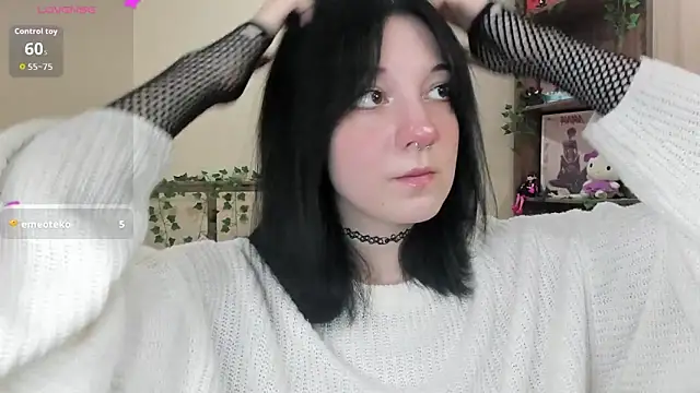 Snapshot of 1lisabunny chatting on 14, 11, 2025 1lisabunny online show from 14, 11, 2025