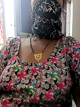 Snapshot of Janvi_kapor chatting on 28, 10, 2025 Janvi kapor online show from 28, 10, 2025