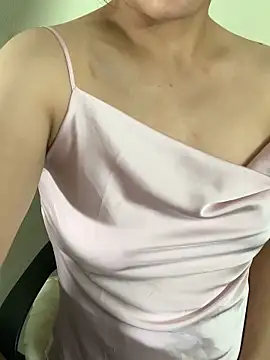 HellenChan online show from 9, 11, 2025