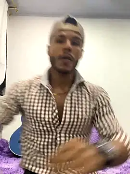 Snapshot of Grey325 chatting on 30, 10, 2025 Grey325 online show from 30, 10, 2025