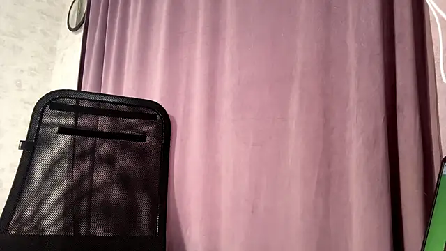 Snapshot of AliceStacy chatting on 31, 10, 2025 AliceStacy online show from 31, 10, 2025