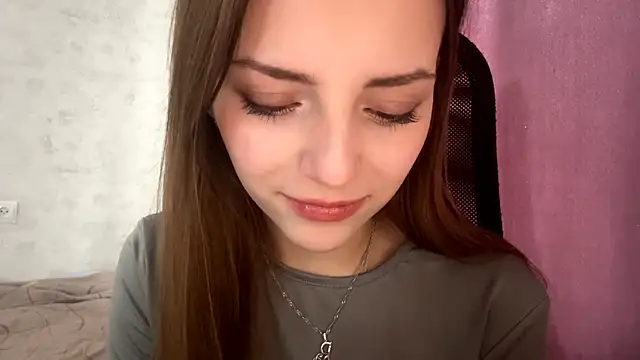 Snapshot of AliceStacy chatting on 5, 11, 2025 AliceStacy online show from 5, 11, 2025